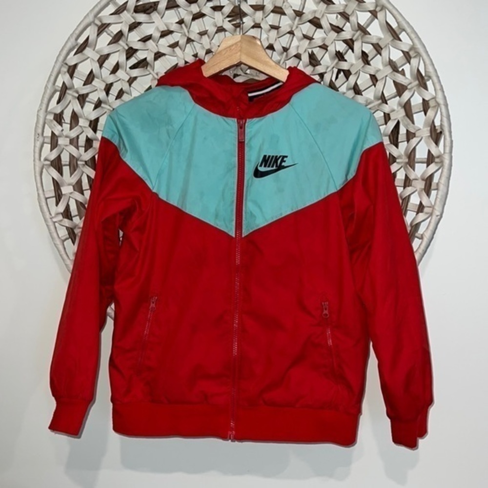 Nike turquoise and red boys windbreaker size M. Great condition. - Picture 1 of 5